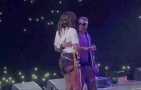 ‘Stay sexy for Daddy- Wizkid Tells Tiwa Savage While Performing, Fans React 